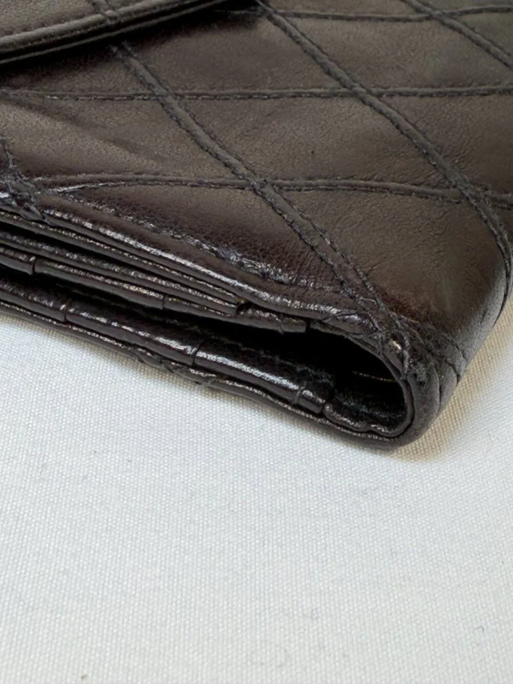 RARE! Vintage CHANEL Brown Quilted Bicolore Leather Gold CC Bifold Wallet